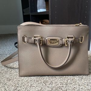 •Michael Kors Purse